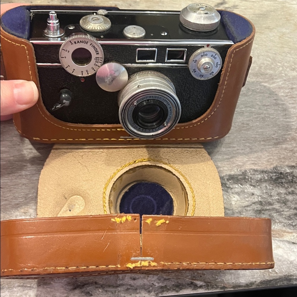 Vintage 50’s Argus Black Rangefinder Camera with Brown Leather Case